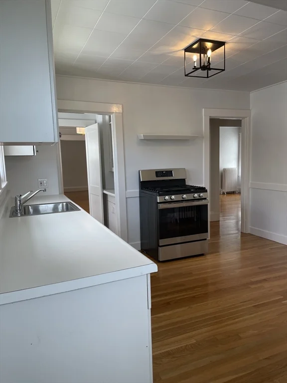 2 bed, 1 bath apartment for rent at 665 Belmont St Unit 2, Belmont — photo 9 of 13