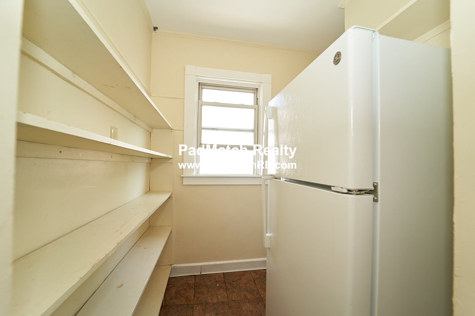 4 bed, 1 bath apartment for rent at 665 Columbia Rd Unit 3, Dorchester — photo 5 of 18