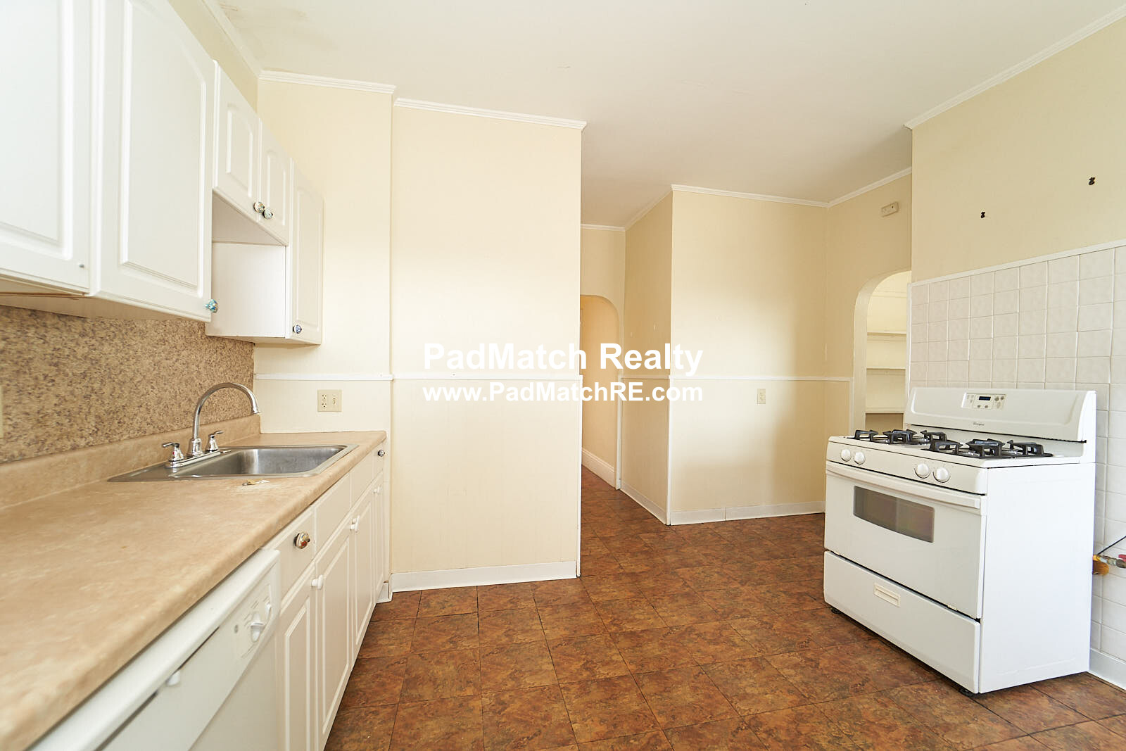 4 bed, 1 bath apartment for rent at 665 Columbia Rd Unit 3, Dorchester — photo 3 of 18