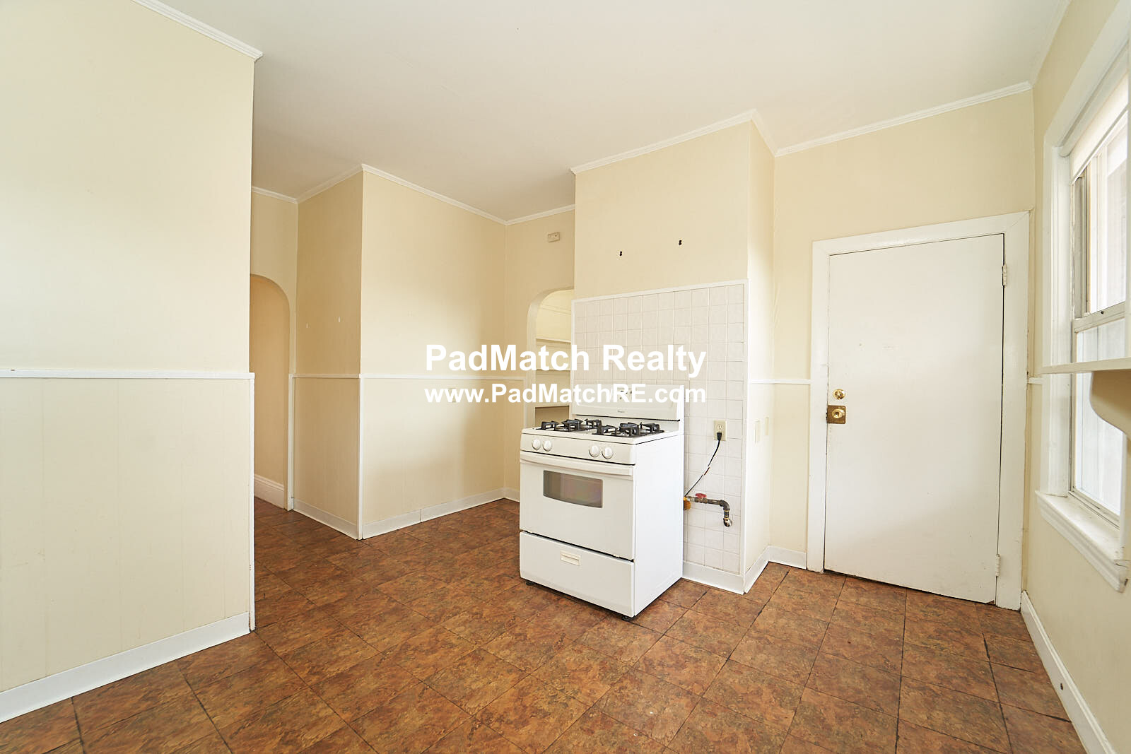 4 bed, 1 bath apartment for rent at 665 Columbia Rd Unit 3, Dorchester — photo 4 of 18