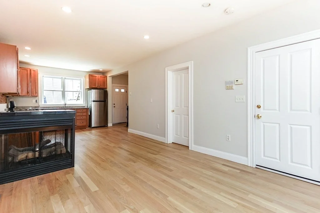 2 bed, 2 bath apartment for rent at 665 E 5th St Unit 1, South Boston — photo 3 of 23