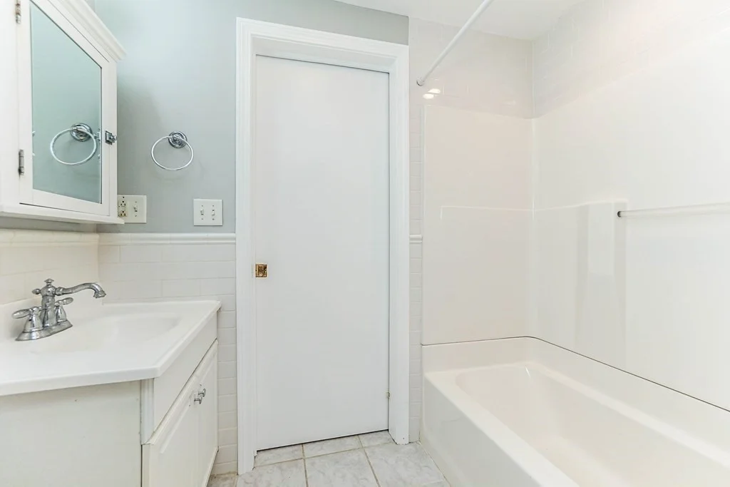 2 bed, 2 bath apartment for rent at 665 E 5th St Unit 1, South Boston — photo 17 of 23