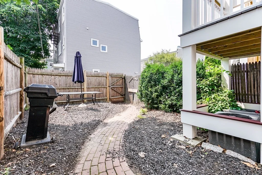 2 bed, 2 bath apartment for rent at 665 E 5th St Unit 1, South Boston — photo 20 of 23