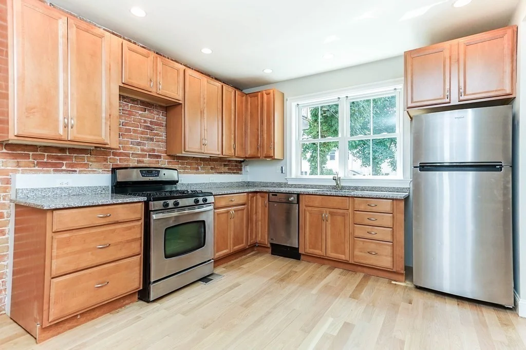 2 bed, 2 bath apartment for rent at 665 E 5th St Unit 1, South Boston — photo 4 of 23
