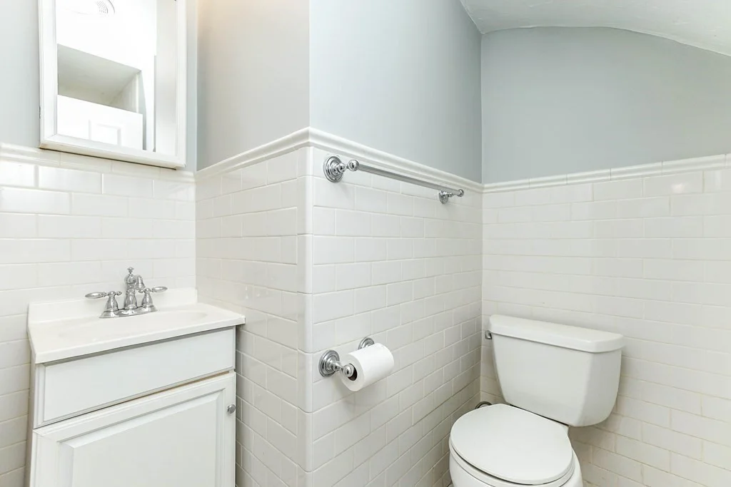 2 bed, 2 bath apartment for rent at 665 E 5th St Unit 1, South Boston — photo 18 of 23