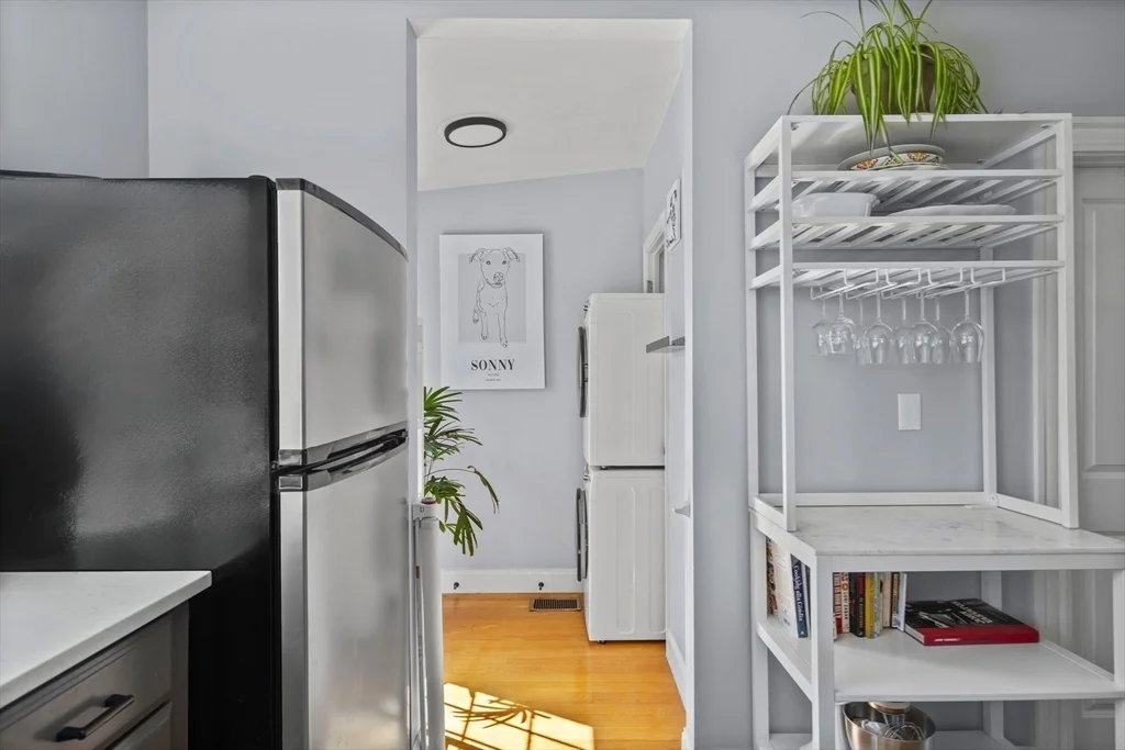 2 bed, 2 bath apartment for rent at 665 E 5th St Unit 2, South Boston — photo 9 of 23