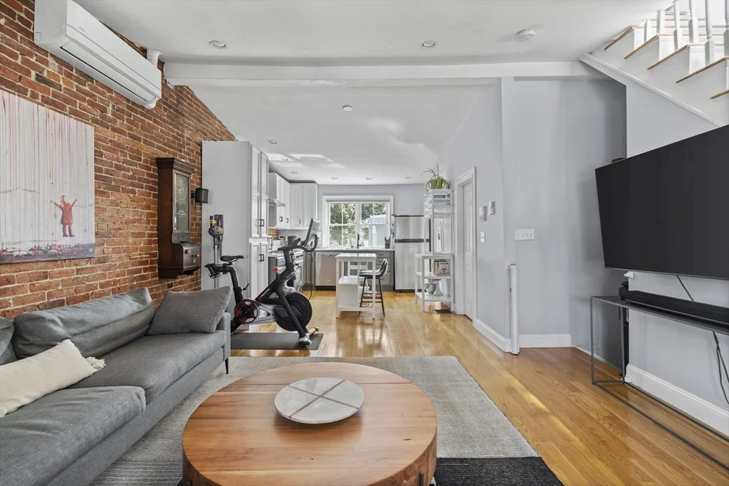 2 bed, 2 bath apartment for rent at 665 E 5th St Unit 2, South Boston — photo 5 of 23