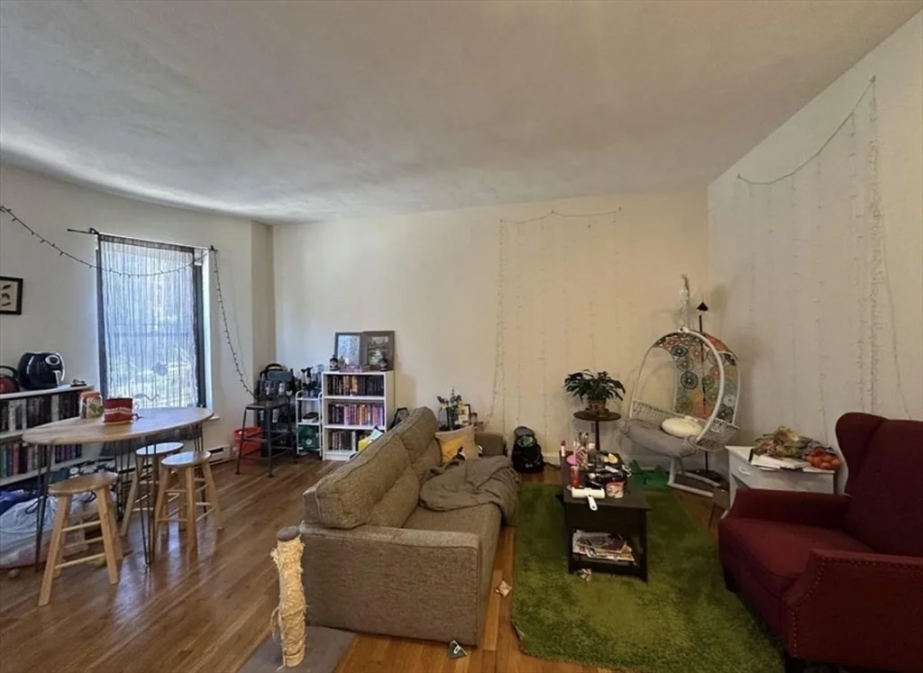 2 bed, 1 bath apartment for rent at 665 Massachusetts Ave, Unit 1, South End — photo 3 of 10