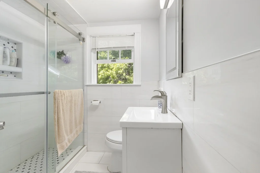 3 bed, 2 bath apartment for rent at 665 S Main St, Sharon — photo 19 of 23