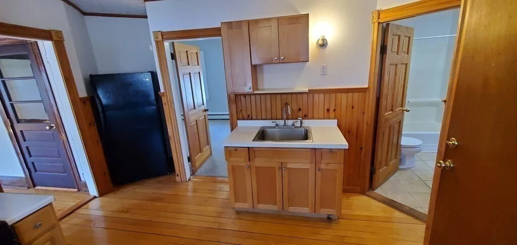 2 bed, 1 bath apartment for rent at 665 Washington Unit 2, Whitman — photo 7 of 13
