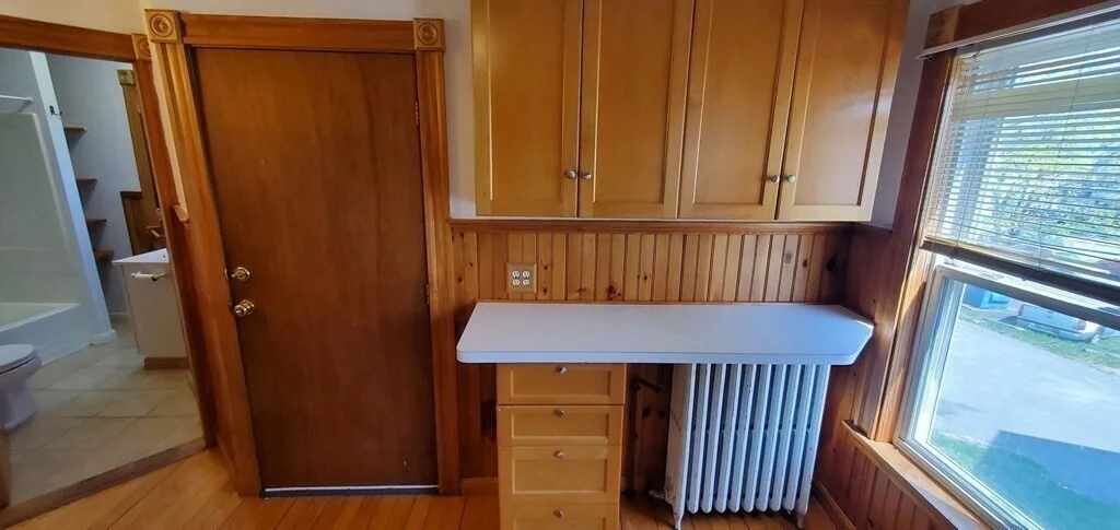 2 bed, 1 bath apartment for rent at 665 Washington Unit 2, Whitman — photo 5 of 13