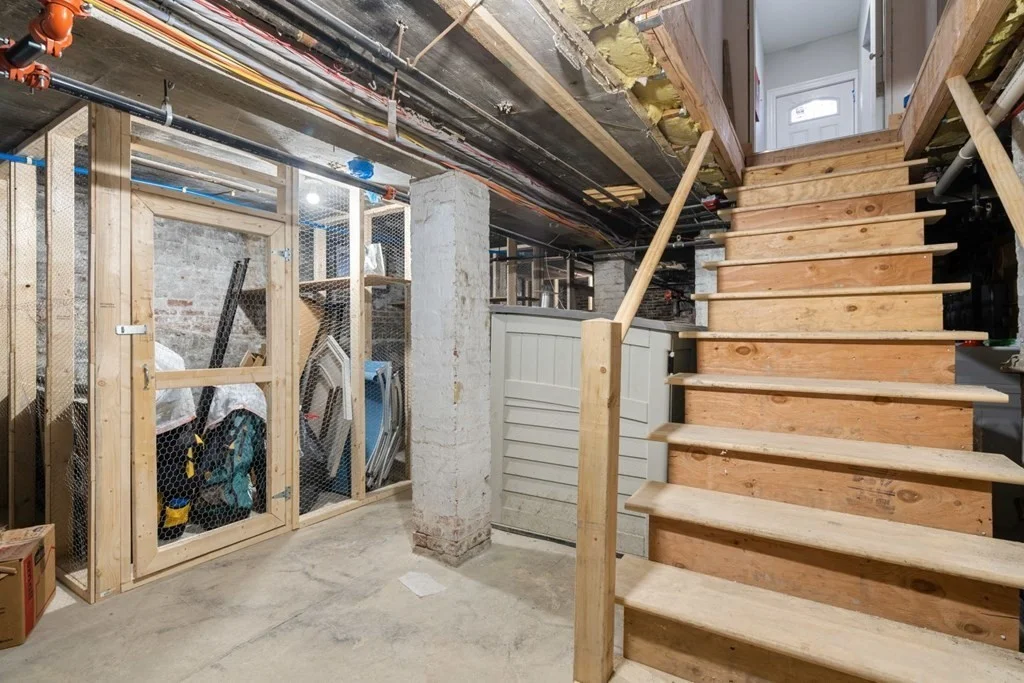 4 bed, 2 bath apartment for rent at 666 East 8th Unit 2, Boston — photo 17 of 21