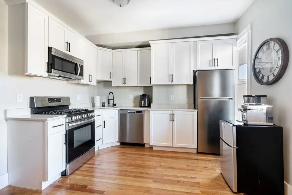 4 bed, 2 bath apartment for rent at 666 East 8th Unit 2, Boston — photo 15 of 21