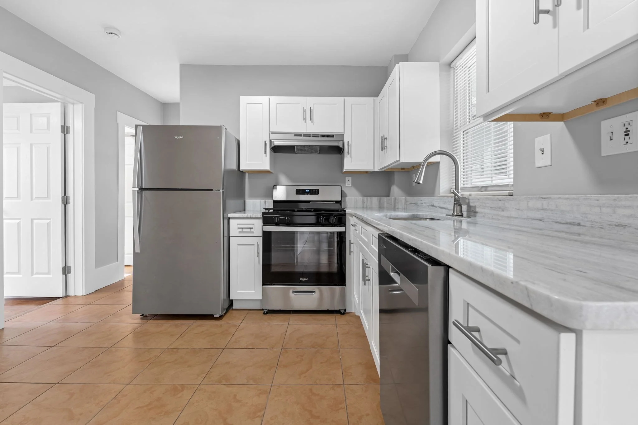2 bed, 1 bath apartment for rent at 666 Main St Unit 1, Wakefield — photo 5 of 22