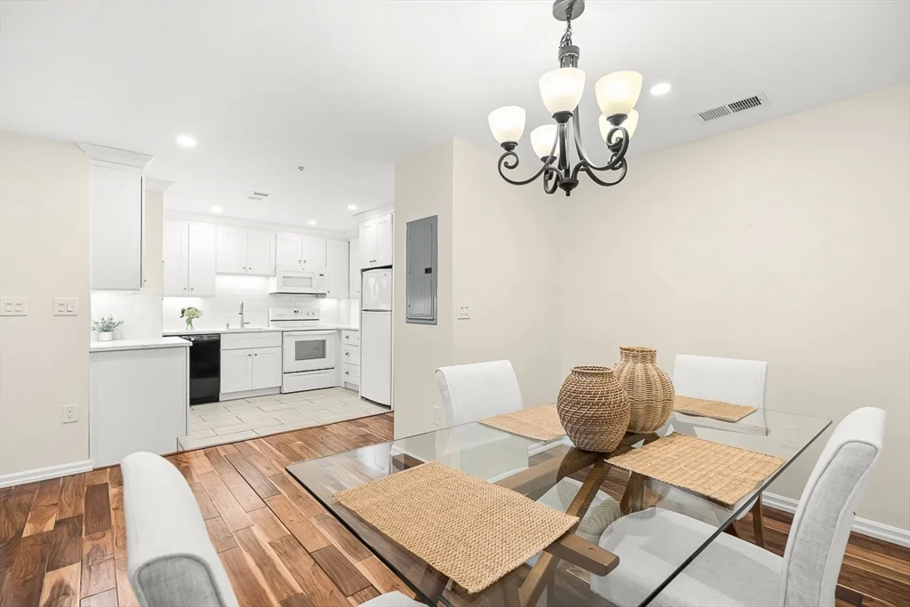 2 bed, 2 bath apartment for rent at 666 Main St Unit 315, Winchester — photo 13 of 37