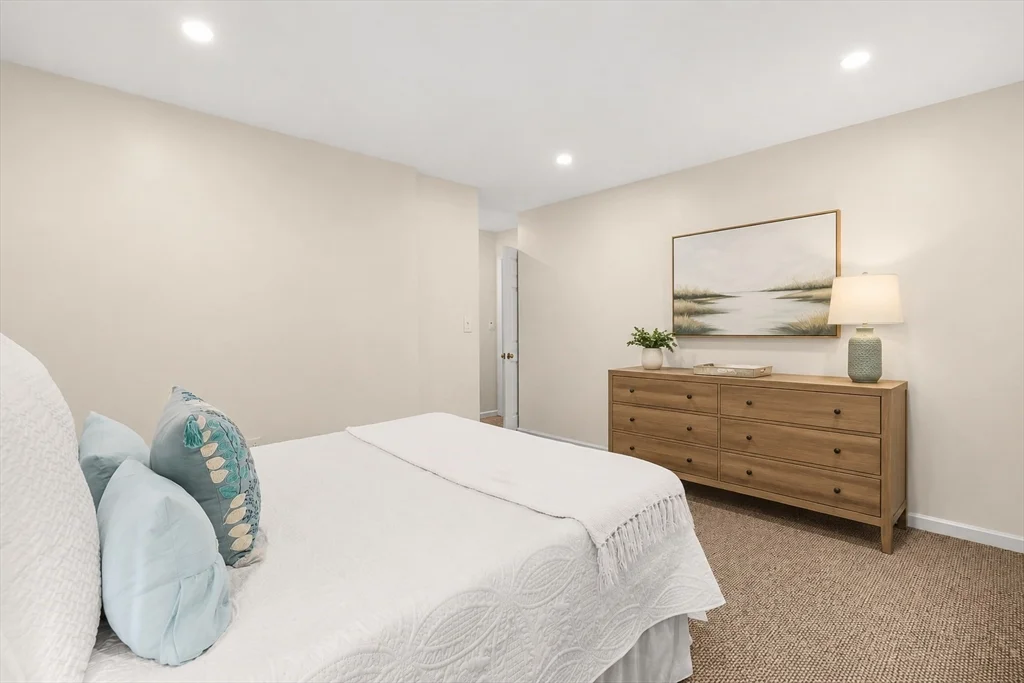 2 bed, 2 bath apartment for rent at 666 Main St Unit 315, Winchester — photo 20 of 37