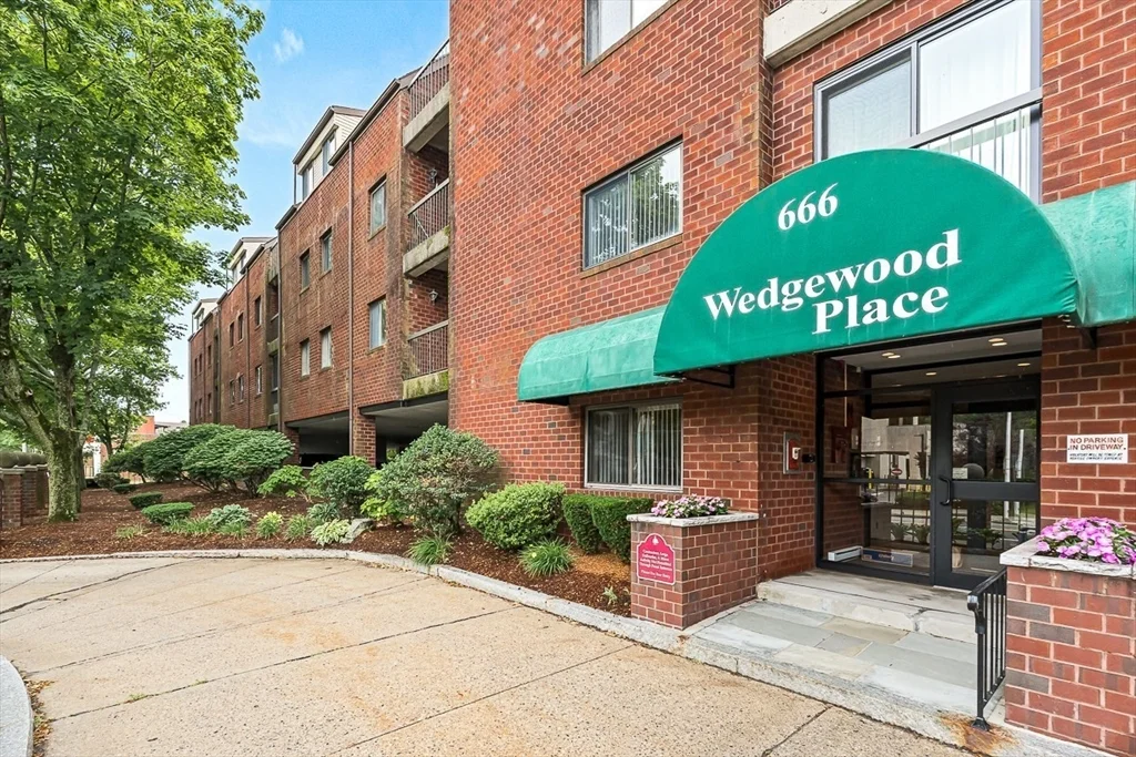 2 bed, 2 bath apartment for rent at 666 Main St Unit 315, Winchester
