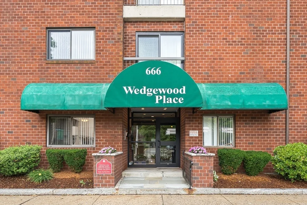 2 bed, 2 bath apartment for rent at 666 Main St Unit 315, Winchester — photo 36 of 37