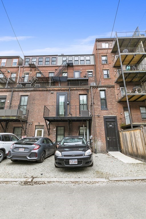 1 bed, 1 bath apartment for rent at 666 Massachusetts Ave Unit 5, South End — photo 11 of 12