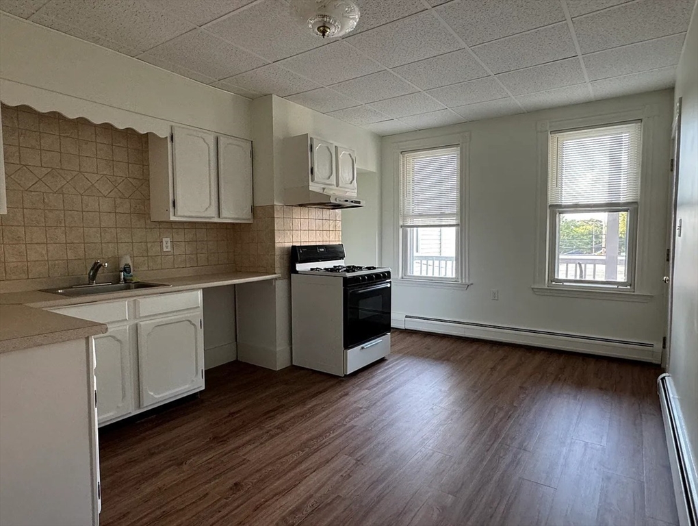 2 bed, 1 bath apartment for rent at 666 Saratoga St Unit 2, East Boston — photo 2 of 5