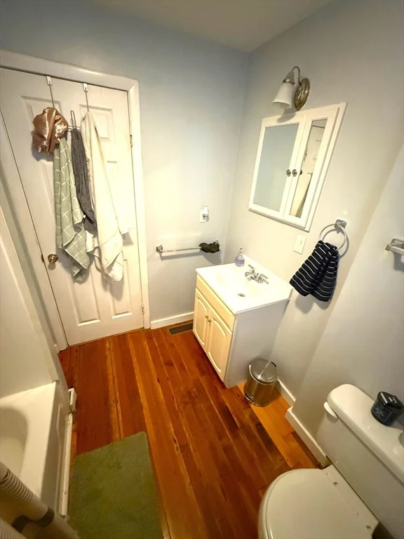 2 bed, 1 bath apartment for rent at 667 East 8th Unit 1, South Boston — photo 6 of 11
