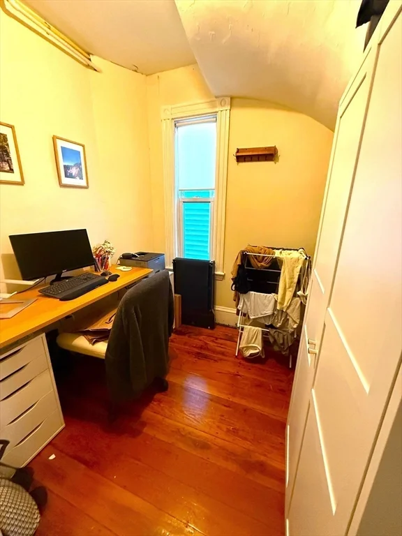 2 bed, 1 bath apartment for rent at 667 East 8th Unit 1, South Boston — photo 9 of 11