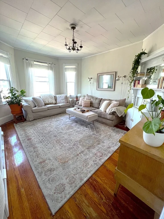 2 bed, 1 bath apartment for rent at 667 East 8th Unit 2, South Boston