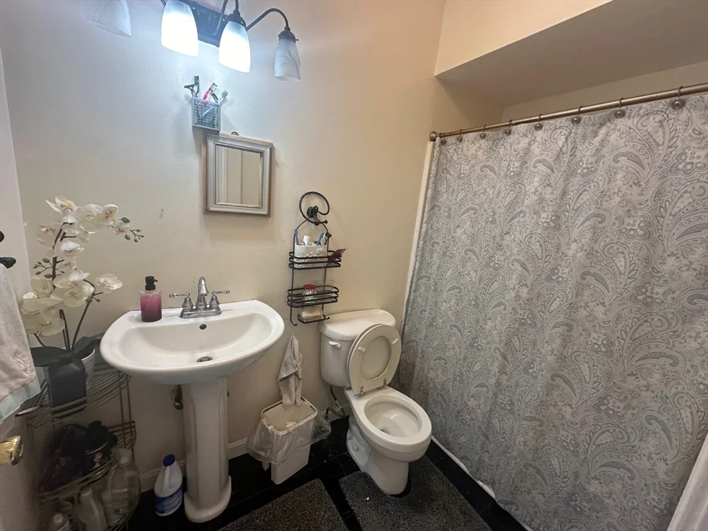 3 bed, 1 bath apartment for rent at 667 Saratoga Unit 1, East Boston — photo 9 of 13