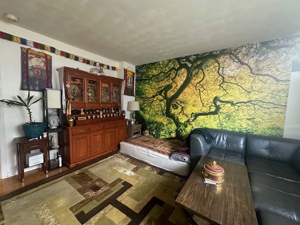 3 bed, 1 bath apartment for rent at 667 Saratoga Unit 1, East Boston — photo 3 of 13