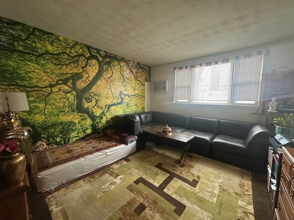 3 bed, 1 bath apartment for rent at 667 Saratoga Unit 1, East Boston — photo 2 of 13