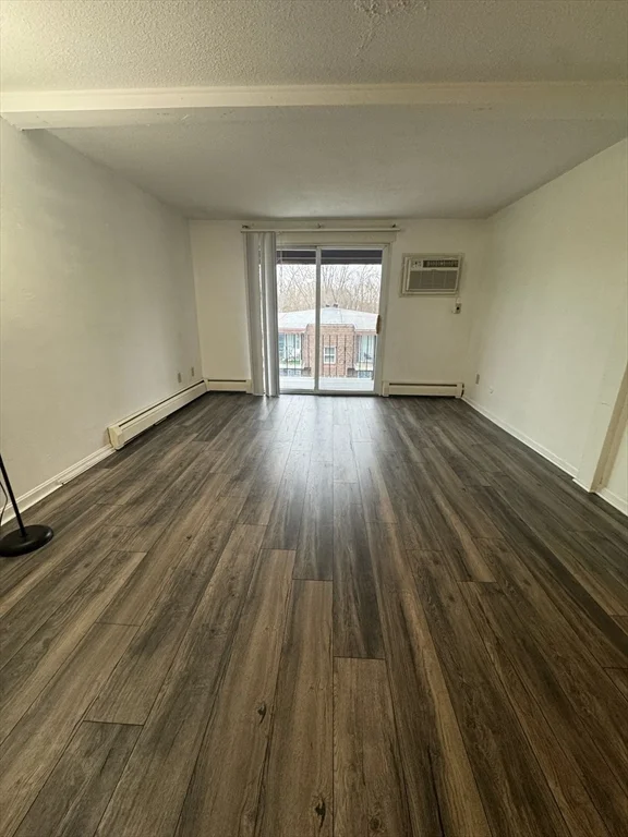 2 bed, 1 bath apartment for rent at 668 Robbins Ave Unit 17, Dracut — photo 2 of 9