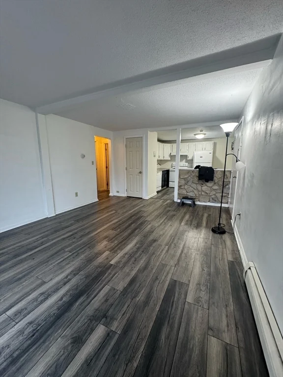 2 bed, 1 bath apartment for rent at 668 Robbins Ave Unit 17, Dracut — photo 5 of 9