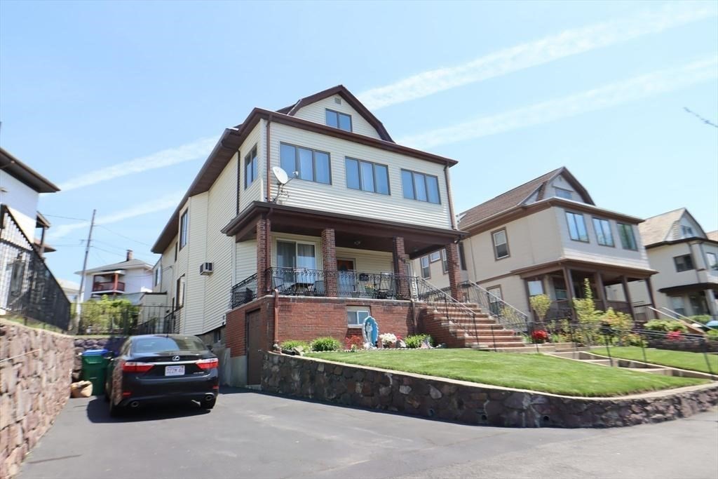 2 bed, 1 bath apartment for rent at 669 Fellsway Unit 1, Medford
