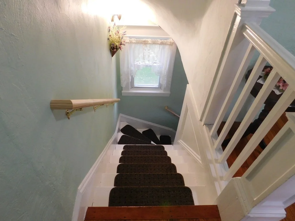 2 bed, 1 bath apartment for rent at 67-69 Angeline St Unit 2, West Springfield — photo 4 of 37
