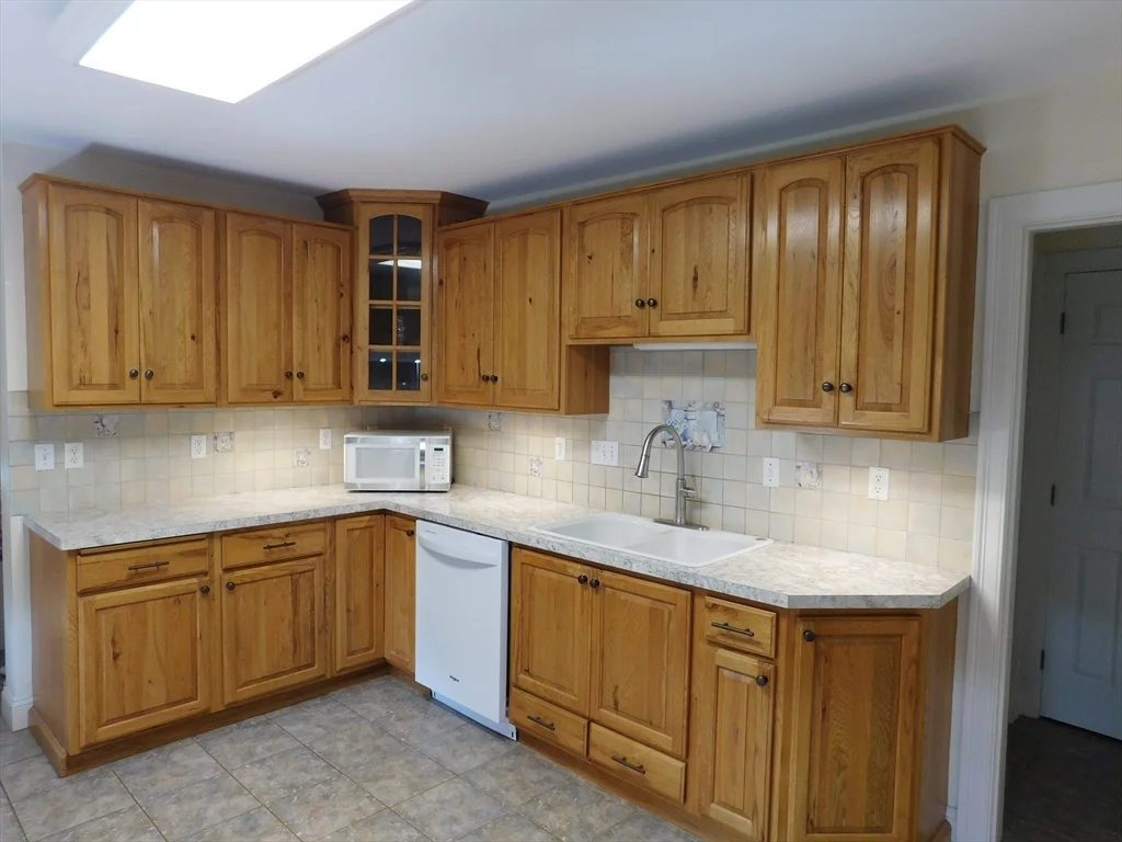 2 bed, 1 bath apartment for rent at 67-69 Angeline St Unit 2, West Springfield — photo 15 of 37