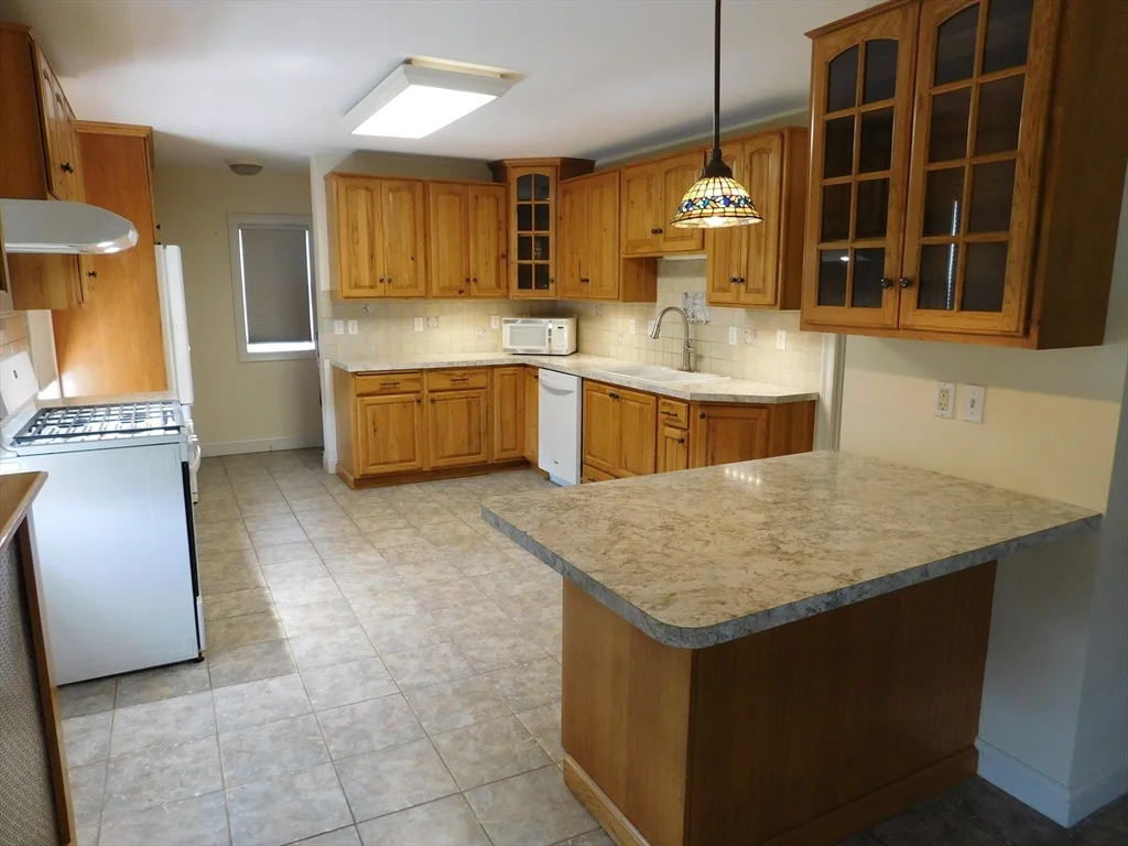 2 bed, 1 bath apartment for rent at 67-69 Angeline St Unit 2, West Springfield — photo 17 of 37