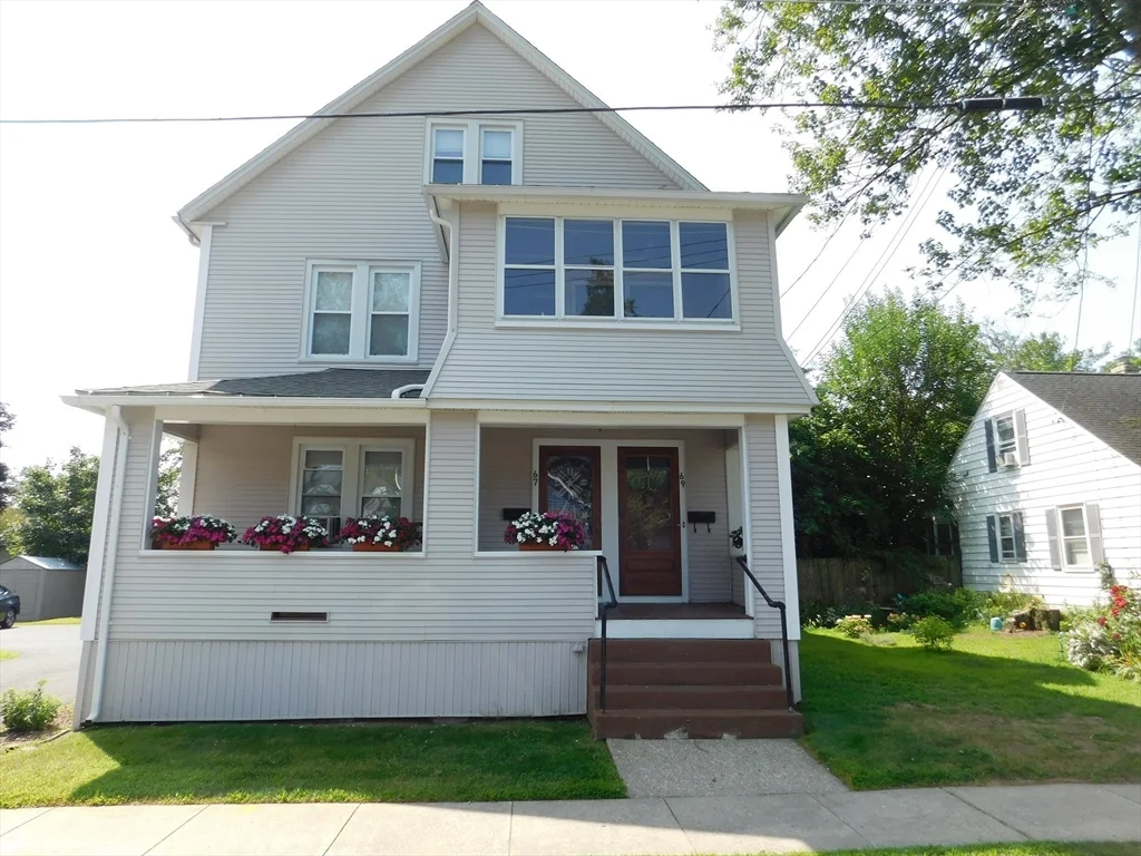 2 bed, 1 bath apartment for rent at 67-69 Angeline St Unit 2, West Springfield — photo 1 of 37