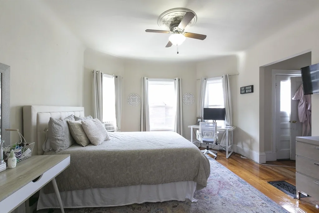 3 bed, 1 bath apartment for rent at 67 Avon St Unit 2, Spring Hill — photo 9 of 22
