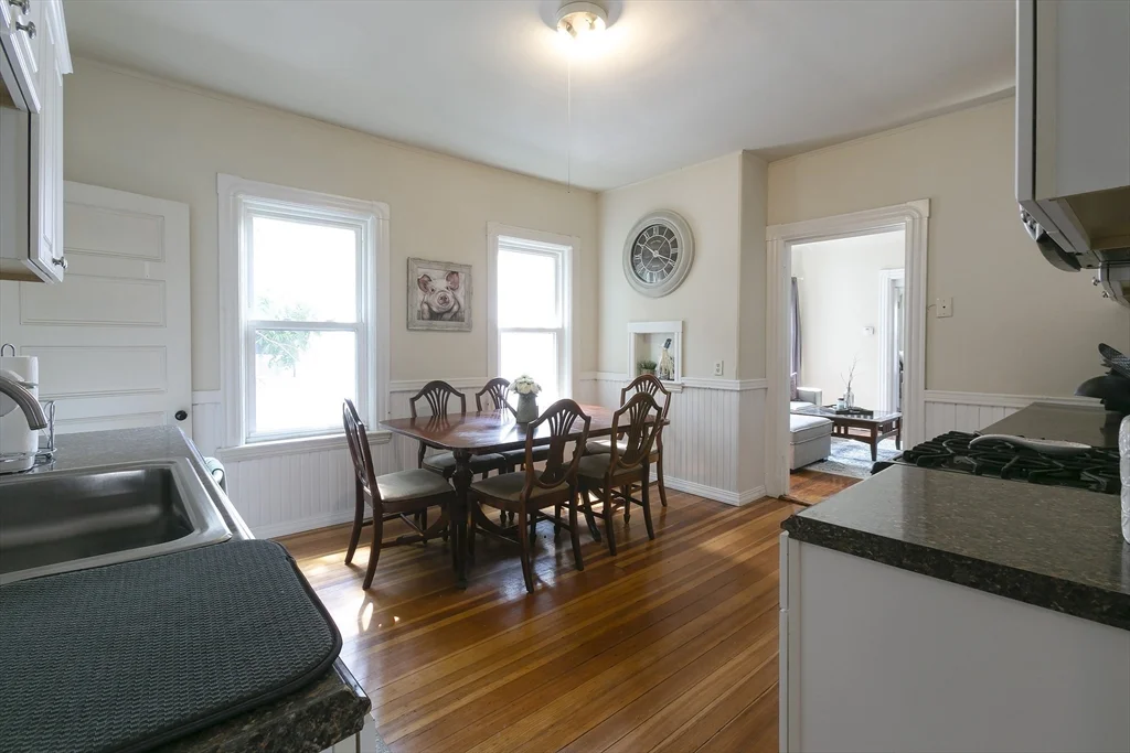 3 bed, 1 bath apartment for rent at 67 Avon St Unit 2, Spring Hill — photo 4 of 22