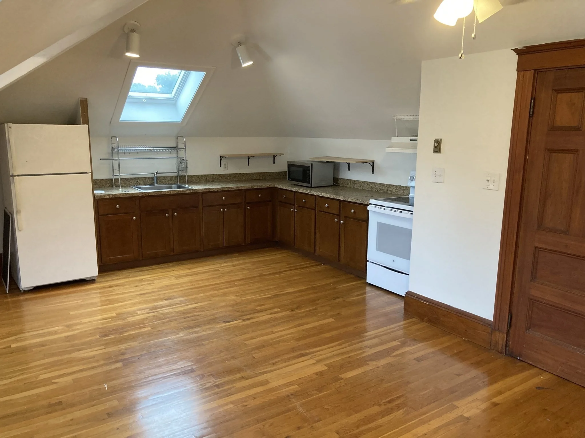 2 bed, 1 bath apartment for rent at 67 Benton Rd Unit 3, Spring Hill — photo 2 of 17
