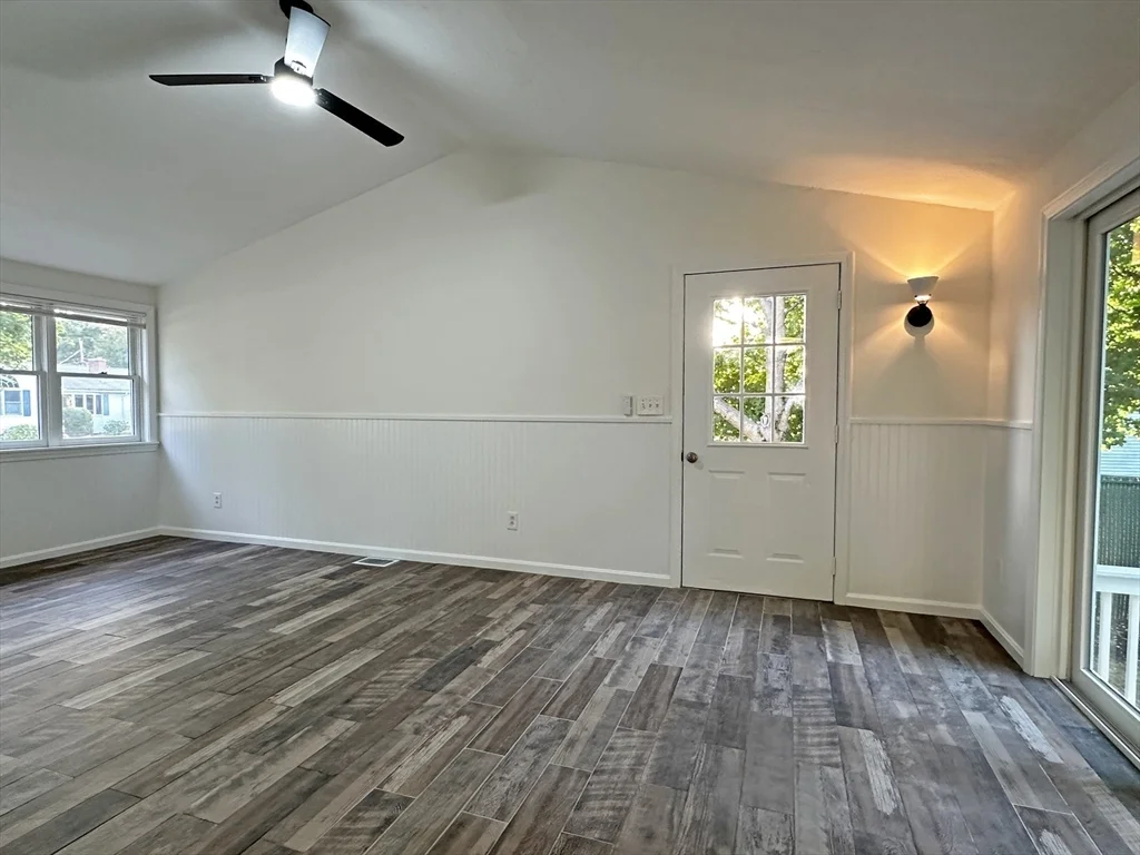 3 bed, 1 bath apartment for rent at 67 Brewster Rd, Waltham — photo 11 of 19
