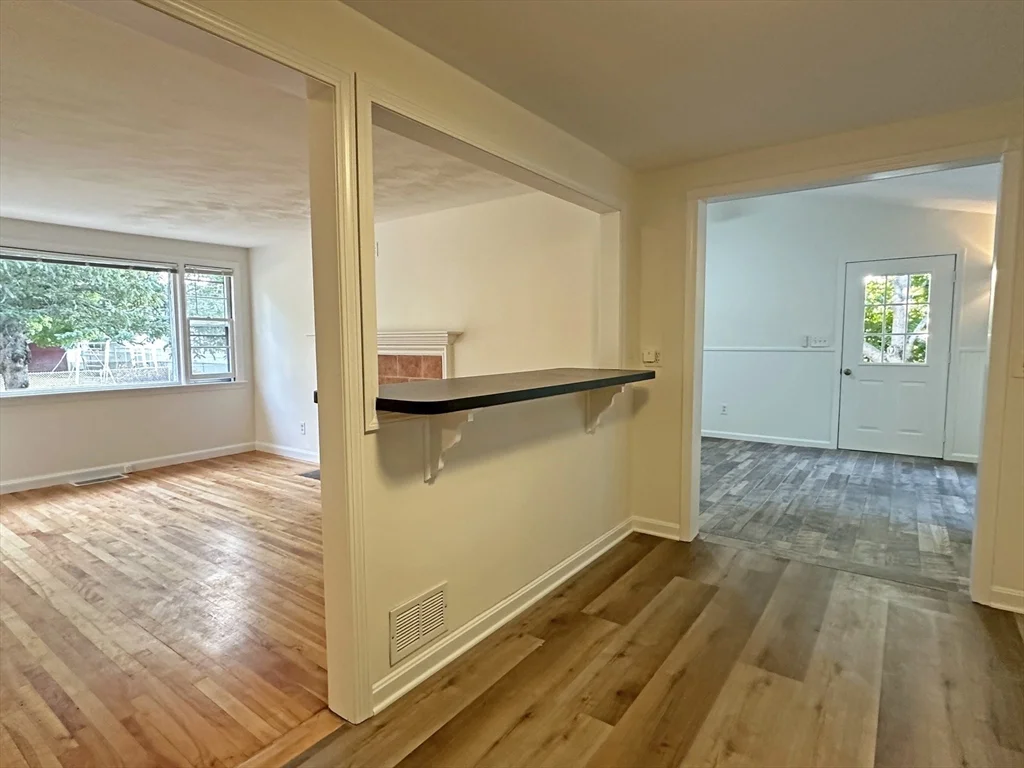 3 bed, 1 bath apartment for rent at 67 Brewster Rd, Waltham — photo 4 of 19