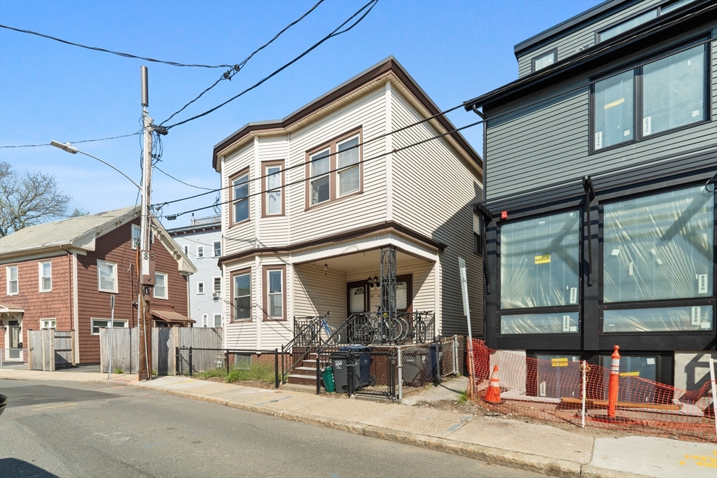 2 bed, 1 bath apartment for rent at 67 Bristol St Unit 67, Wellington-Harrington — photo 9 of 9