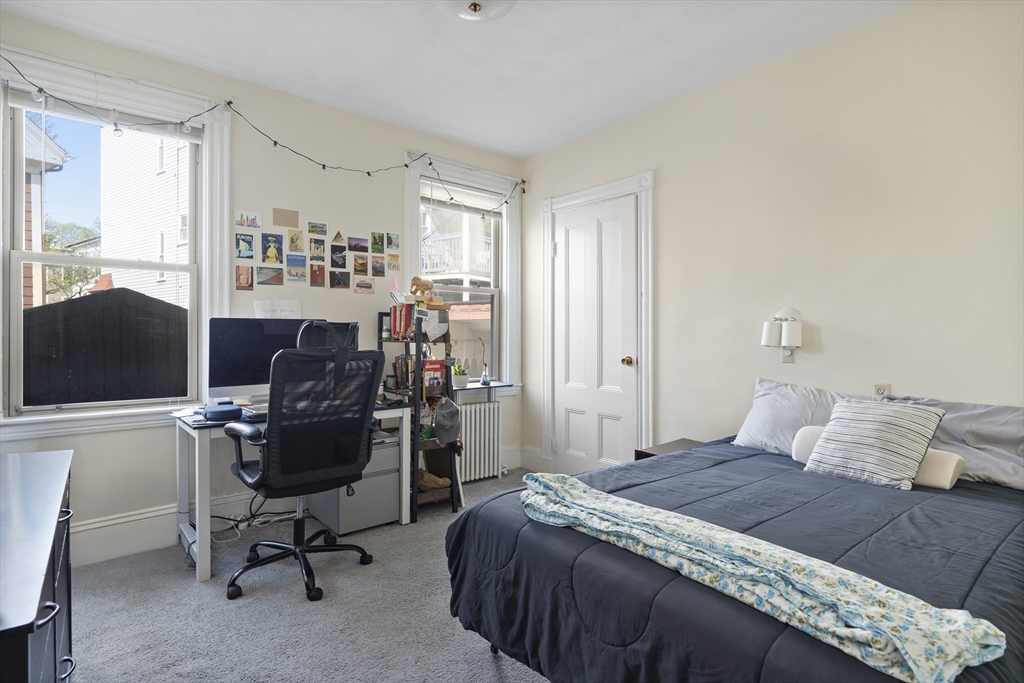 2 bed, 1 bath apartment for rent at 67 Bristol St Unit 67, Wellington-Harrington — photo 5 of 9