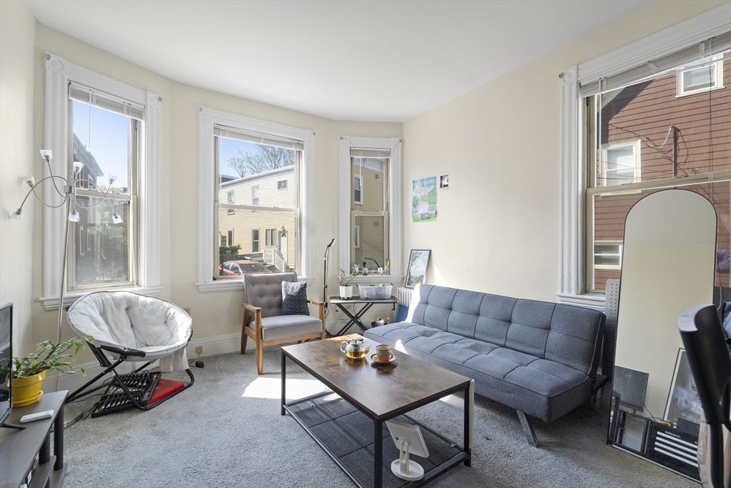 2 bed, 1 bath apartment for rent at 67 Bristol St Unit 67, Wellington-Harrington — photo 4 of 9