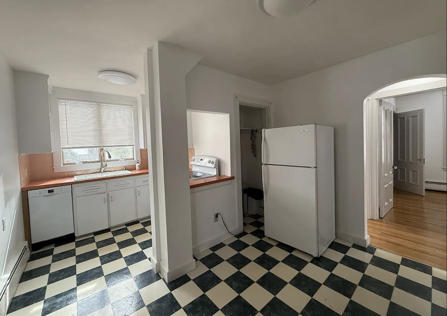 1 bed, 1 bath apartment for rent at 67 Brooks Ave Unit 1, Newtonville — photo 11 of 15