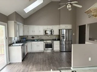 4 bed, 2 bath apartment for rent at 67 Cambridge Rd Unit 1, Woburn — photo 2 of 7