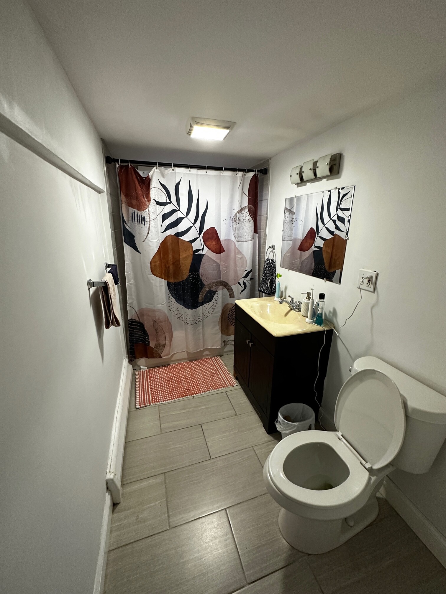 2 bed, 1 bath apartment for rent at 67 Chiswick Rd Unit 2, Brighton — photo 5 of 22