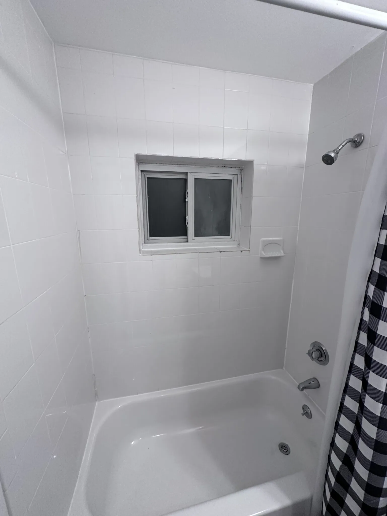 2 bed, 1 bath apartment for rent at 67 Chiswick Rd Unit 6, Brighton — photo 11 of 18