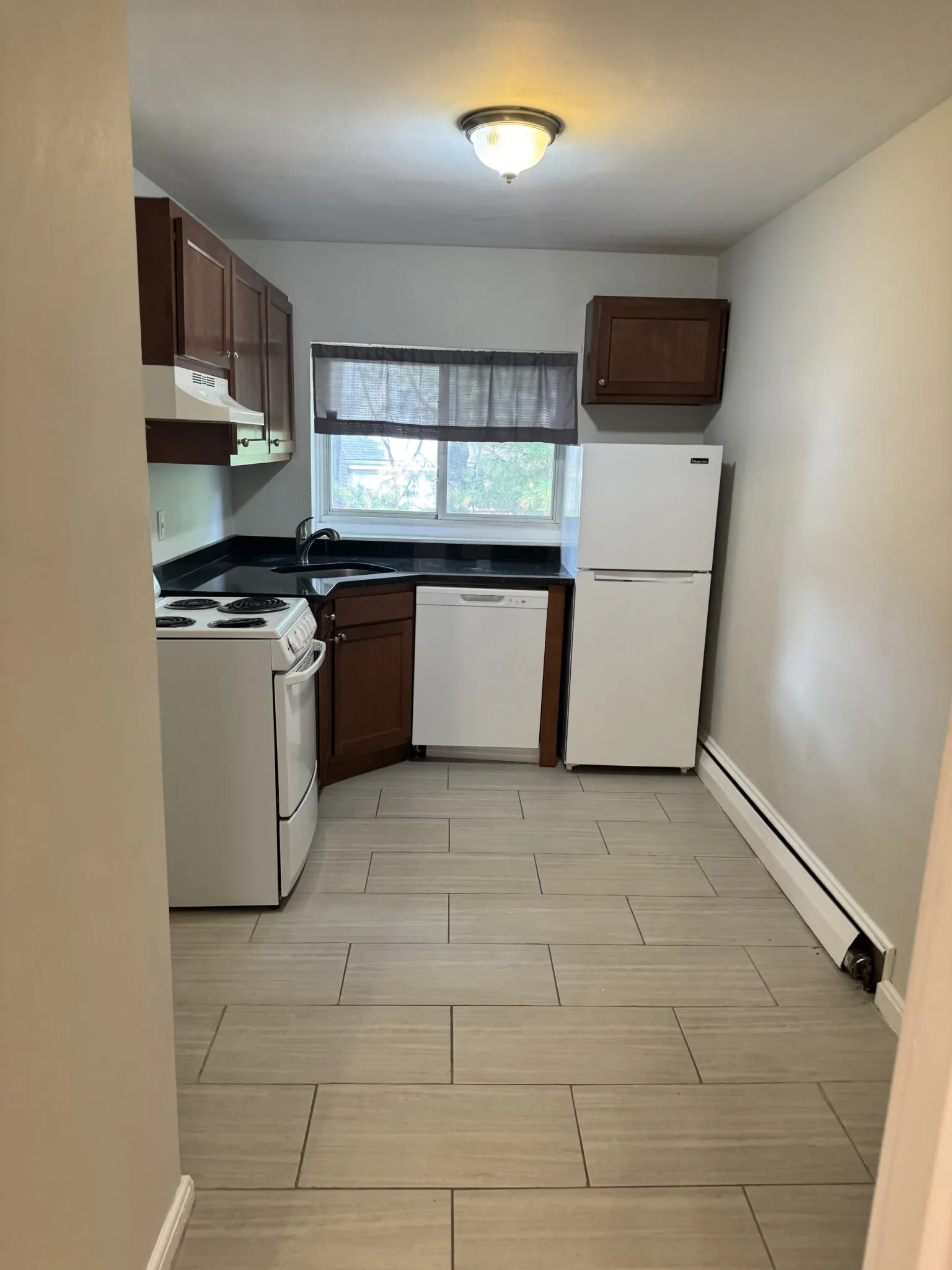 2 bed, 1 bath apartment for rent at 67 Chiswick Rd Unit 6, Brighton — photo 2 of 18